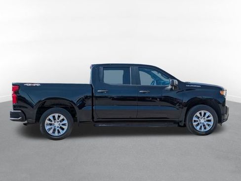 Used 2022 Chevrolet Silverado 1500 Custom AWD/4WD image 2
