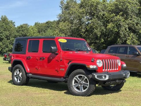 Used 2020 Jeep Wrangler Unlimited Sahara AWD/4WD image 14