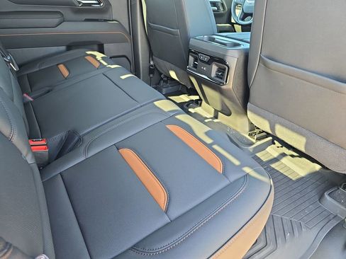 New 2026 GMC Sierra 2500 AT4 w/ AT4 Premium Plus Package AWD/4WD image 11