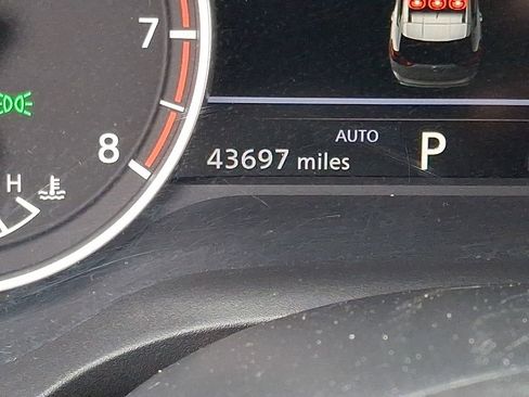 Used 2024 Nissan Rogue S AWD/4WD image 19