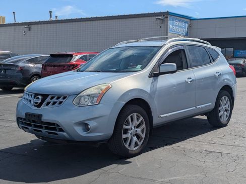 Used 2013 Nissan Rogue SL AWD/4WD image 9