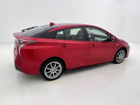 Used 2017 Toyota Prius Three FWD image 6