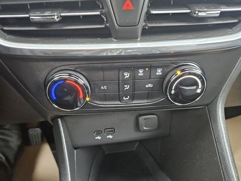 Certified 2024 Buick Encore GX Preferred image 28