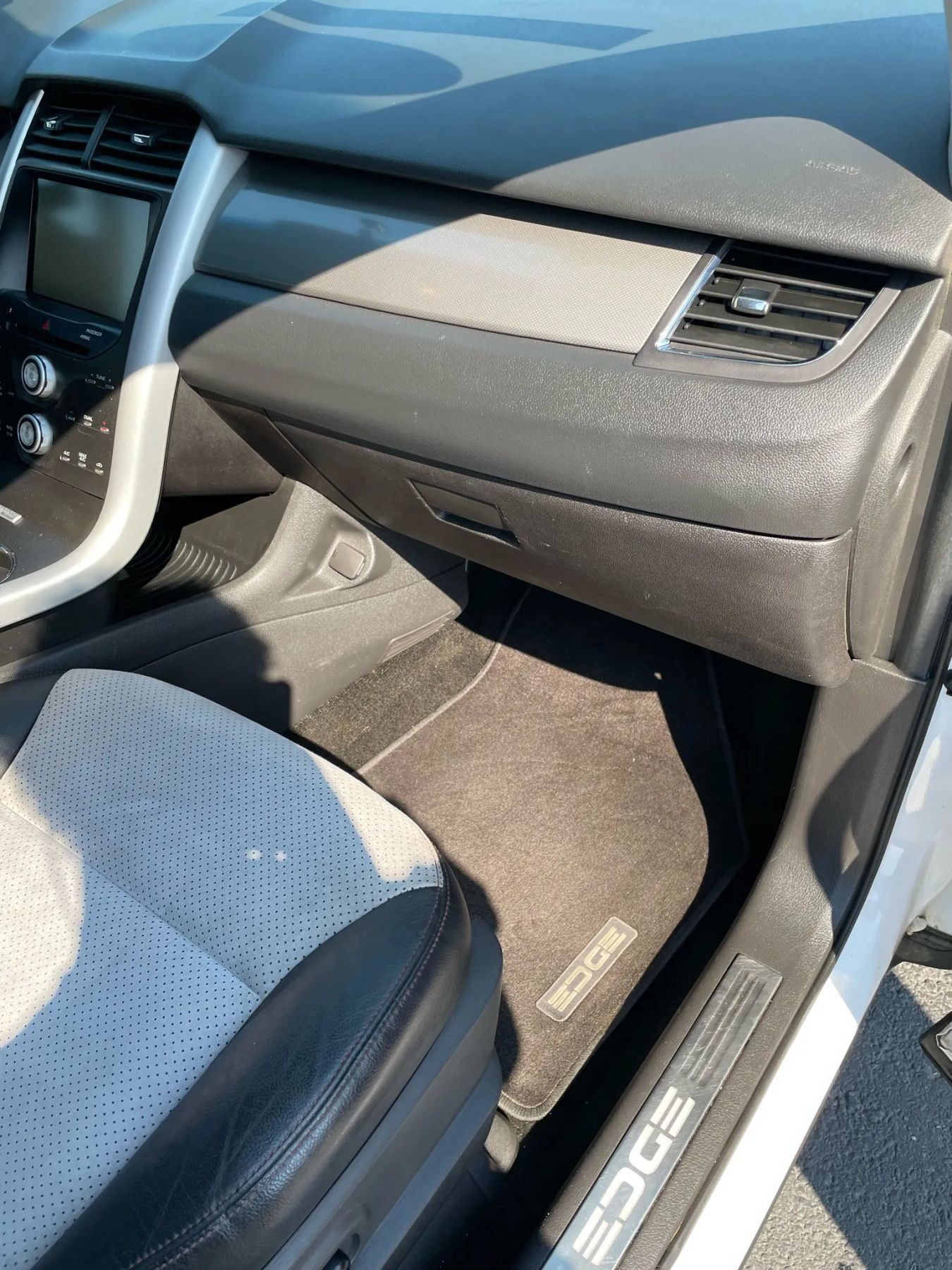 Used 2014 Ford Edge SEL w/ Equipment Group 205A AWD/4WD image 32