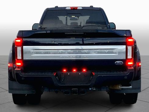 Used 2022 Ford F450 Platinum w/ FX4 Off-Road Package image 4