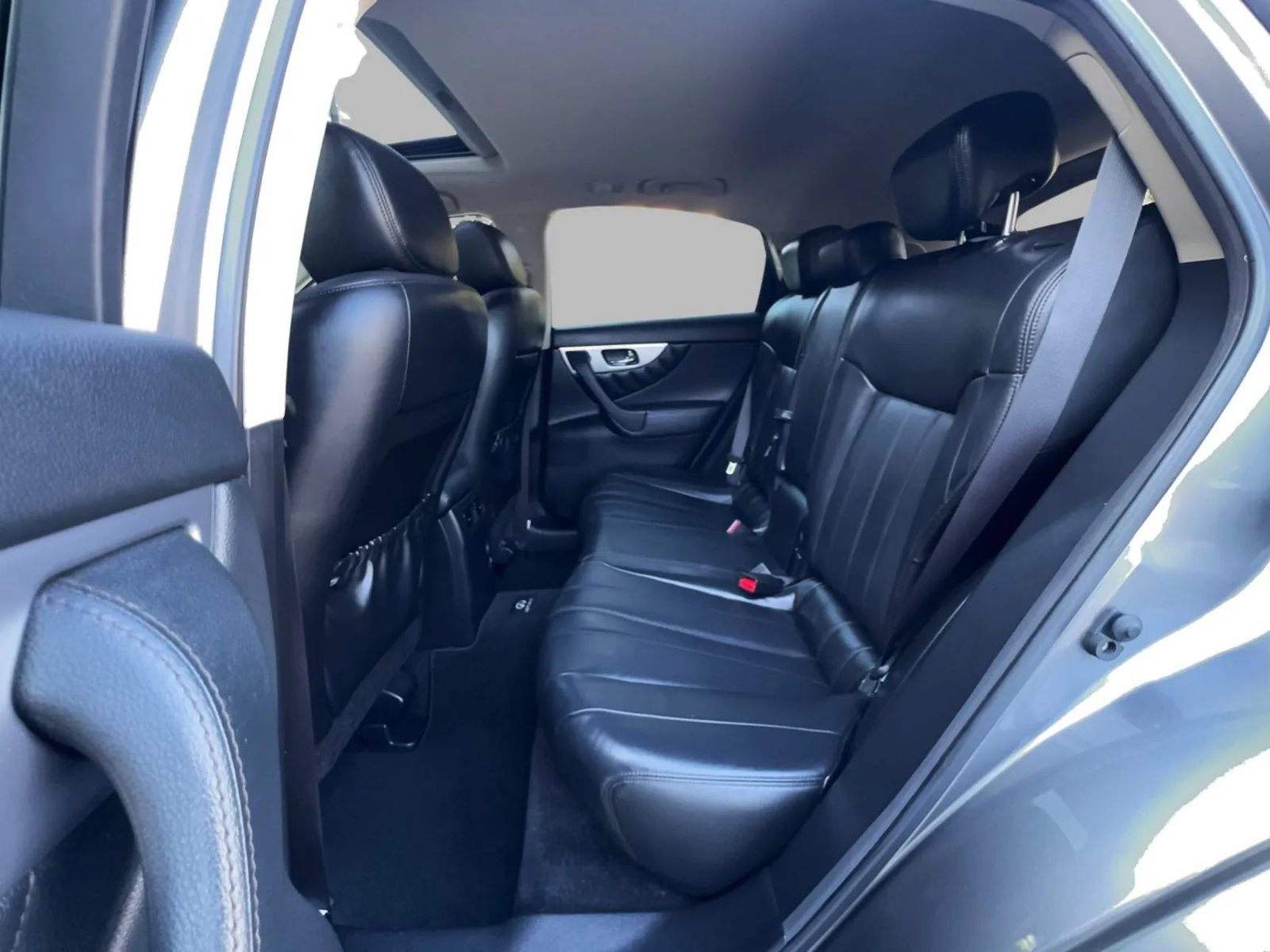 Used 2012 INFINITI FX35 2WD w/ Premium Pkg image 32