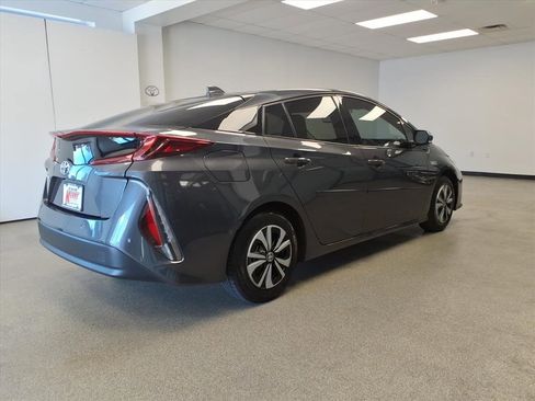 Certified 2019 Toyota Prius Prime Advanced image 4