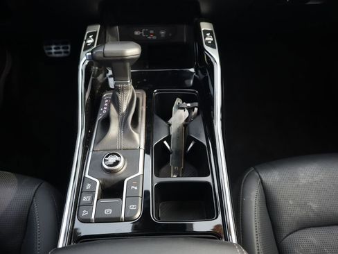 Used 2025 Kia Sorento SX image 24