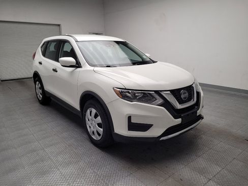 Used 2019 Nissan Rogue S image 13