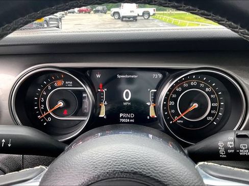 Used 2020 Jeep Wrangler Unlimited Sahara AWD/4WD image 13