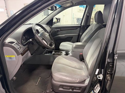 Used 2012 Hyundai Santa Fe SE image 9