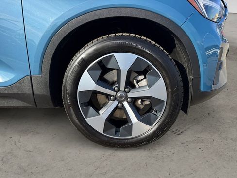 Certified 2025 Volvo XC40 B5 Plus image 7