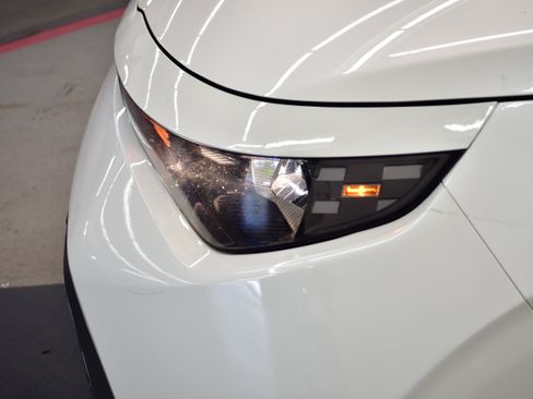 Used 2024 Kia Soul LX w/ Option Group 015 FWD image 30
