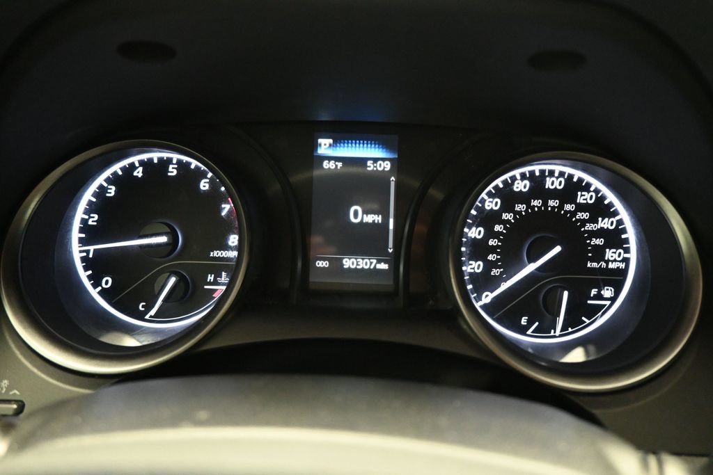 Used 2022 Toyota Camry SE FWD image 15