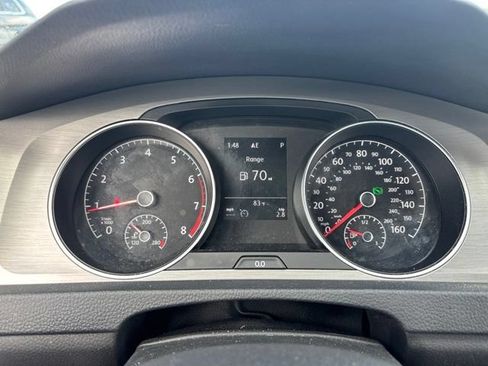 Used 2015 Volkswagen Golf 4-Door FWD image 16