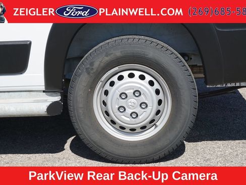 Used 2025 RAM ProMaster 2500 w/ U-Haul Equipment Group FWD image 9