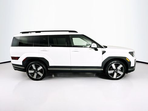 Used 2025 Hyundai Santa Fe Limited image 10