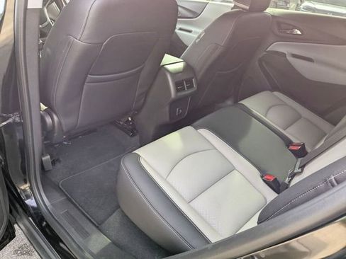 Used 2023 Chevrolet Equinox LS FWD image 30