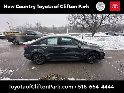 New 2026 Toyota Corolla SE image 2