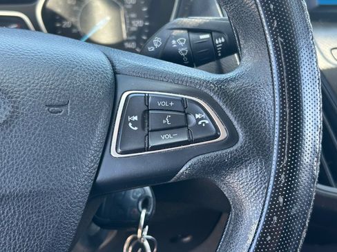 Used 2018 Ford Focus SE FWD image 17
