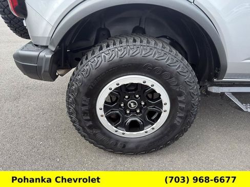 Used 2023 Ford Bronco Badlands w/ Sasquatch Package AWD/4WD image 26