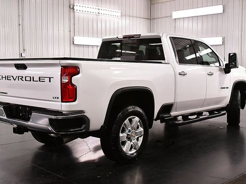 Used 2022 Chevrolet Silverado 2500 LTZ w/ LTZ Plus Package image 7