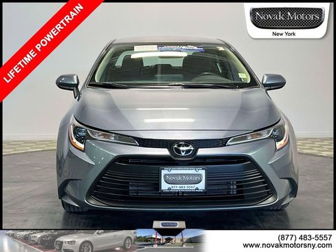 Used 2025 Toyota Corolla LE FWD image 2