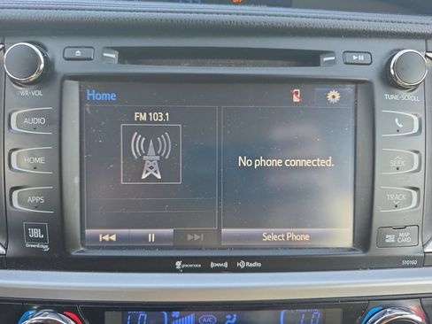 Used 2016 Toyota Highlander Limited FWD image 26