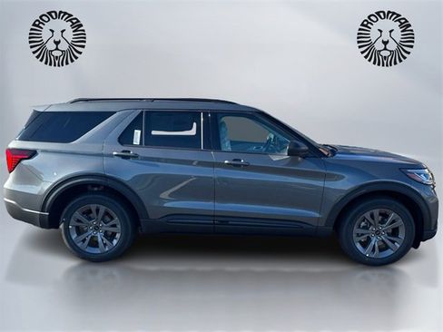 New 2026 Ford Explorer Active image 4