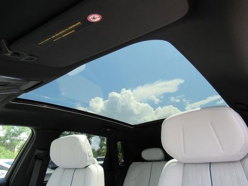 New 2025 Cadillac Lyriq Luxury image 25