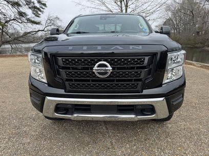 Used 2022 Nissan Titan SV w/ SV Convenience Package
