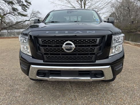 Used 2022 Nissan Titan SV w/ SV Convenience Package image 1