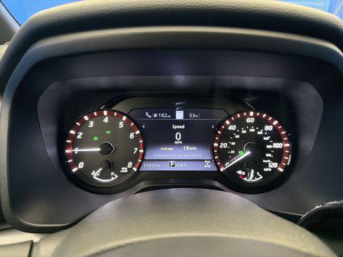 Used 2023 Nissan Titan PRO-4X w/ Pro-4x Convenience Package image 19