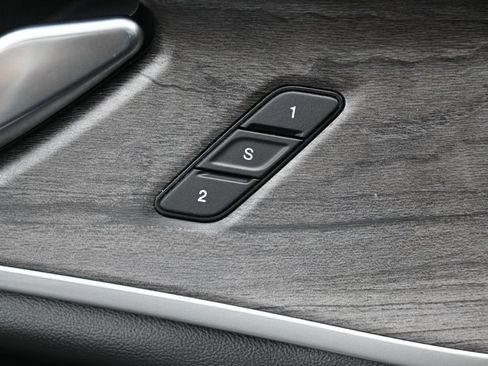 Used 2023 Jeep Grand Cherokee L Limited AWD/4WD image 15