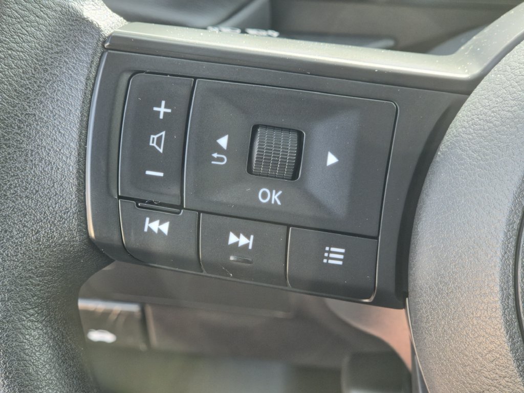 Used 2025 Nissan Kicks S FWD image 23