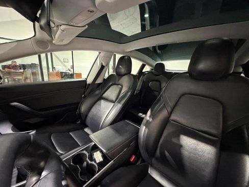 Used 2019 Tesla Model 3 Standard Range image 36