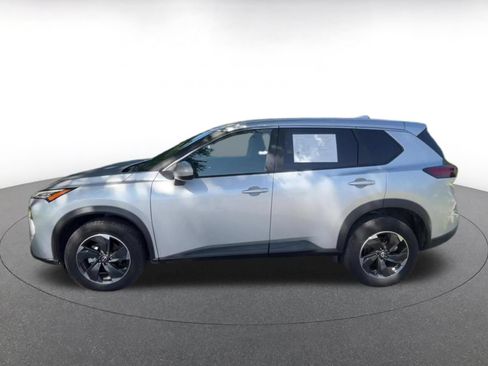 Used 2025 Nissan Rogue SV AWD/4WD image 8