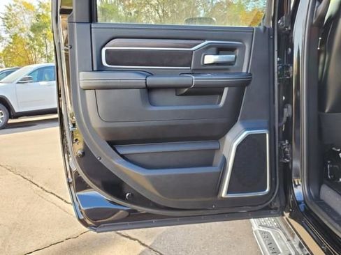 Used 2025 RAM 3500 Laramie image 28