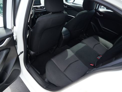 Used 2016 MAZDA MAZDA3 i Touring FWD image 17