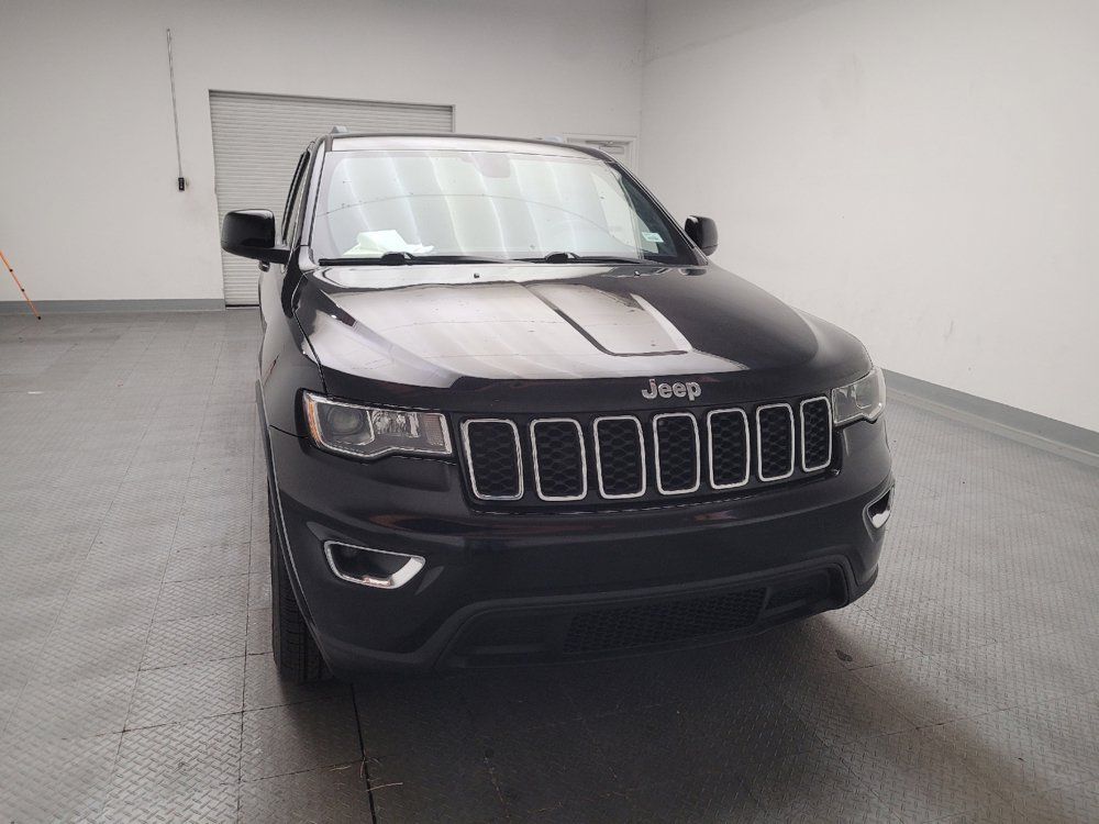 Used 2018 Jeep Grand Cherokee Laredo RWD image 14