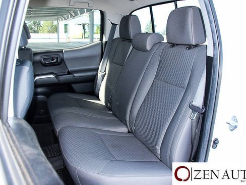 Used 2022 Toyota Tacoma SR5 RWD image 32