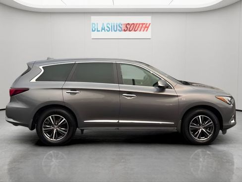 Used 2018 INFINITI QX60 Luxe AWD/4WD image 2