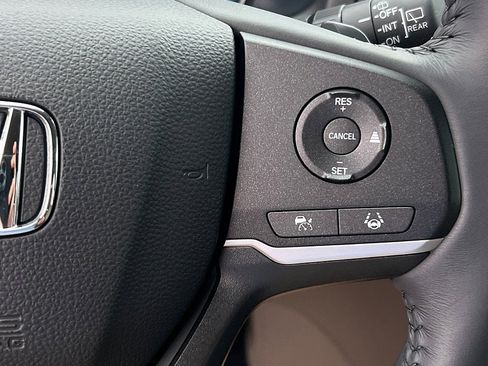 Used 2024 Honda Odyssey EX-L image 16