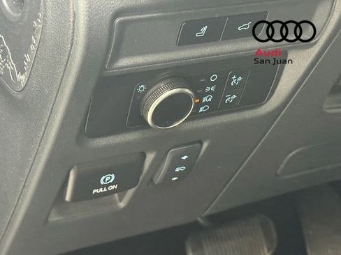 Used 2024 Ford Expedition XLT AWD/4WD image 32