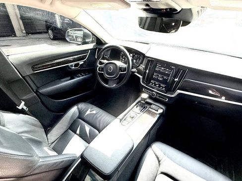 Used 2018 Volvo S90 T5 Momentum FWD image 45