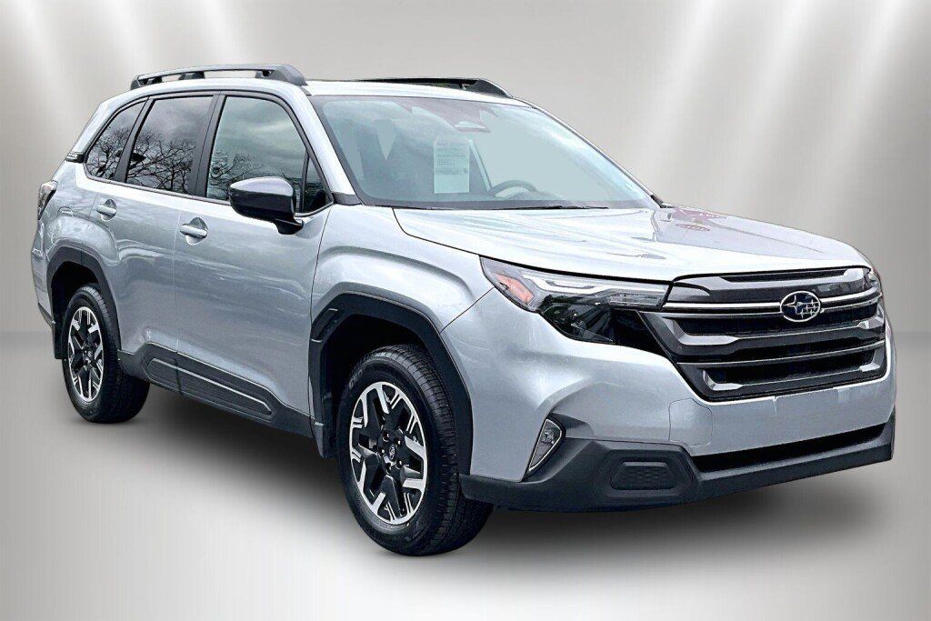 Used 2026 Subaru Forester Premium AWD/4WD image 1