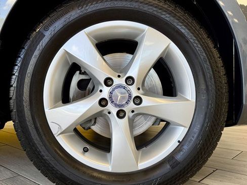 Used 2016 Mercedes-Benz Metris Passenger image 19