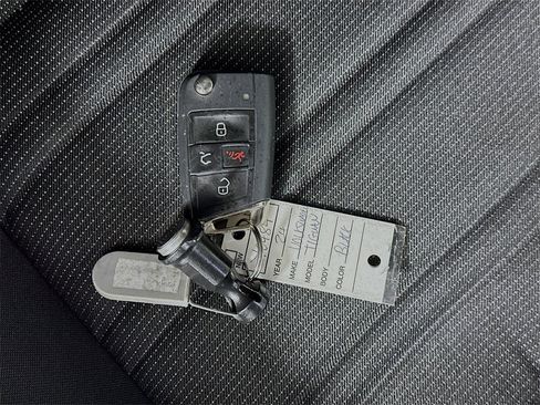 Used 2024 Volkswagen Tiguan S image 35