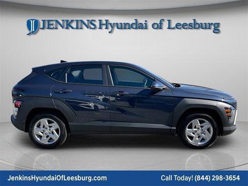 New 2026 Hyundai Kona SE image 3