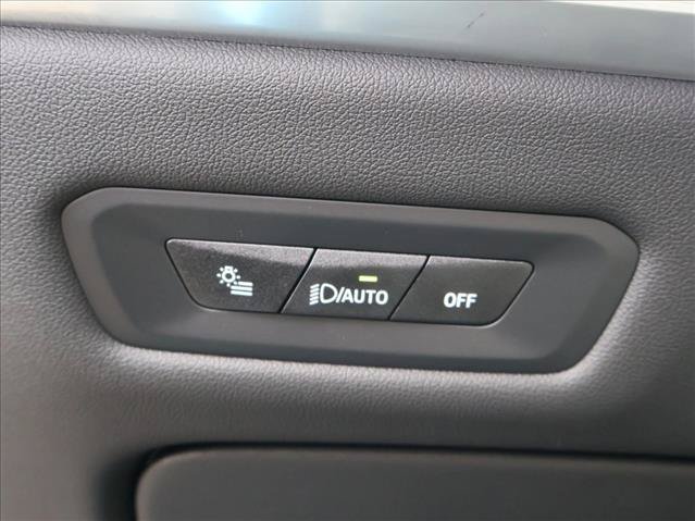 Used 2026 BMW X5 xDrive50e w/ Premium Package AWD/4WD image 14
